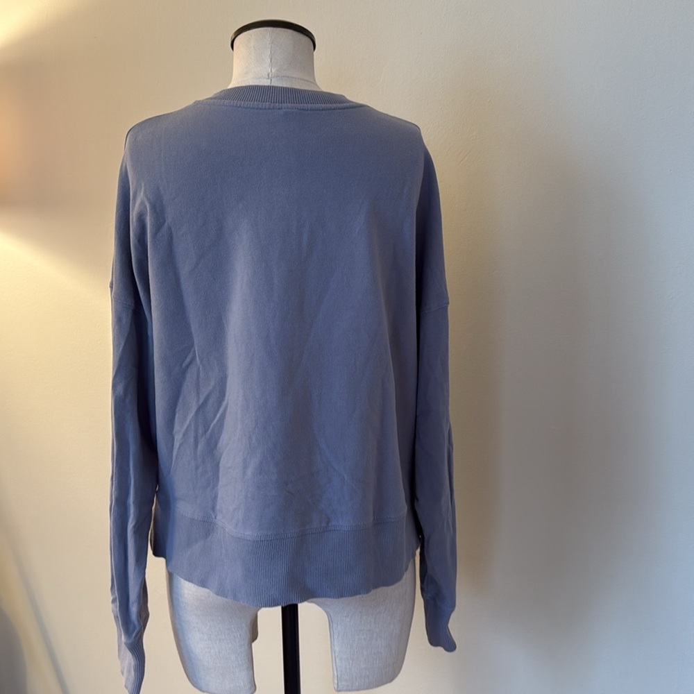 Vuori Laguna Henley Pullover Size Medium - Picture 4 of 7